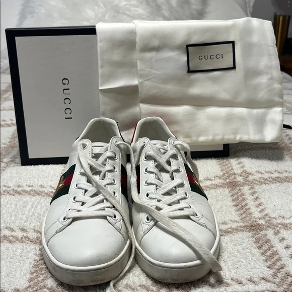 Size 38 Gucci Women's White and Green Sneakers, with original box and dust bags - Picture 6 of 6